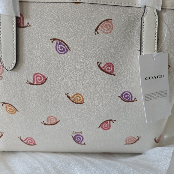 COACH tote with snail print - Picture 2 of 4